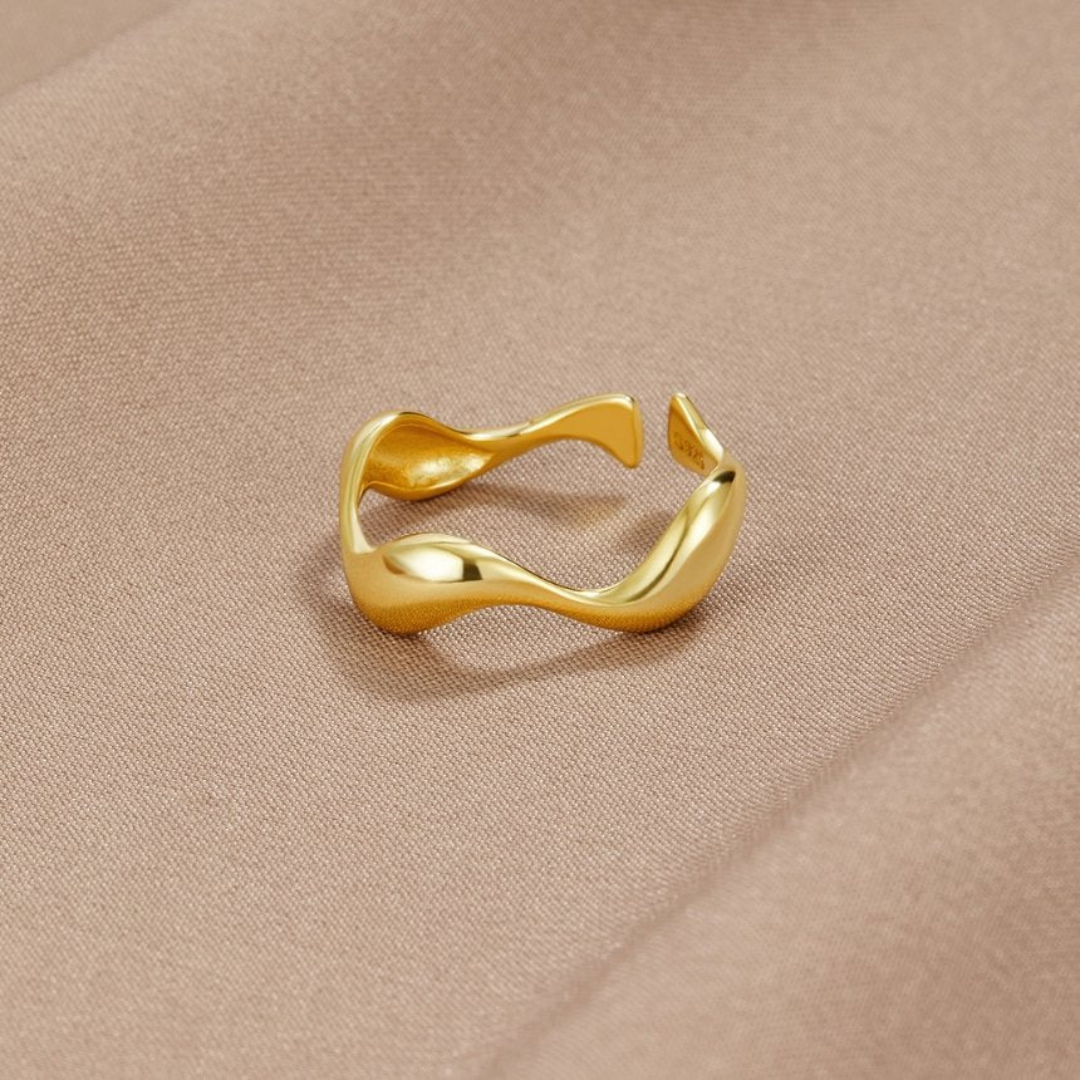 Wave Band Ring