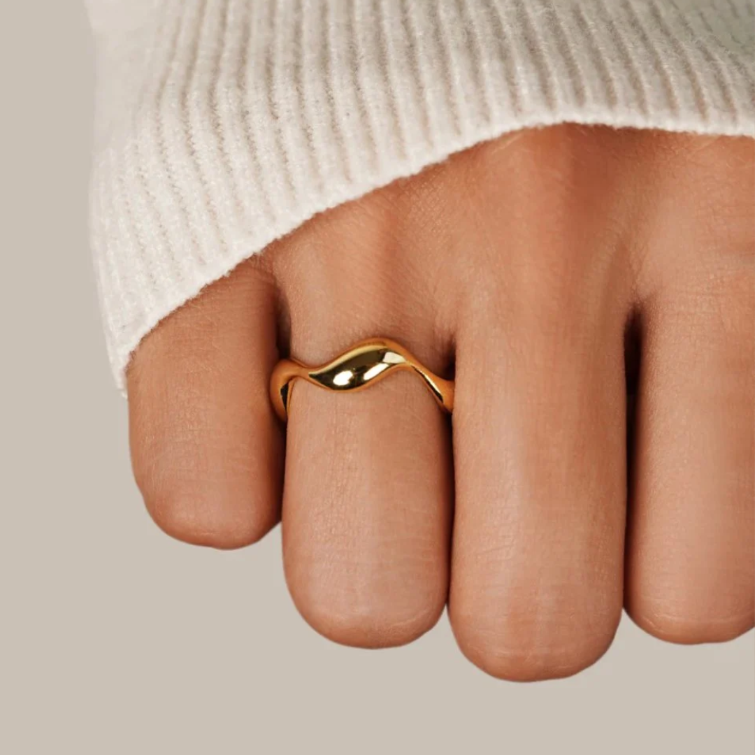 Wave Band Ring