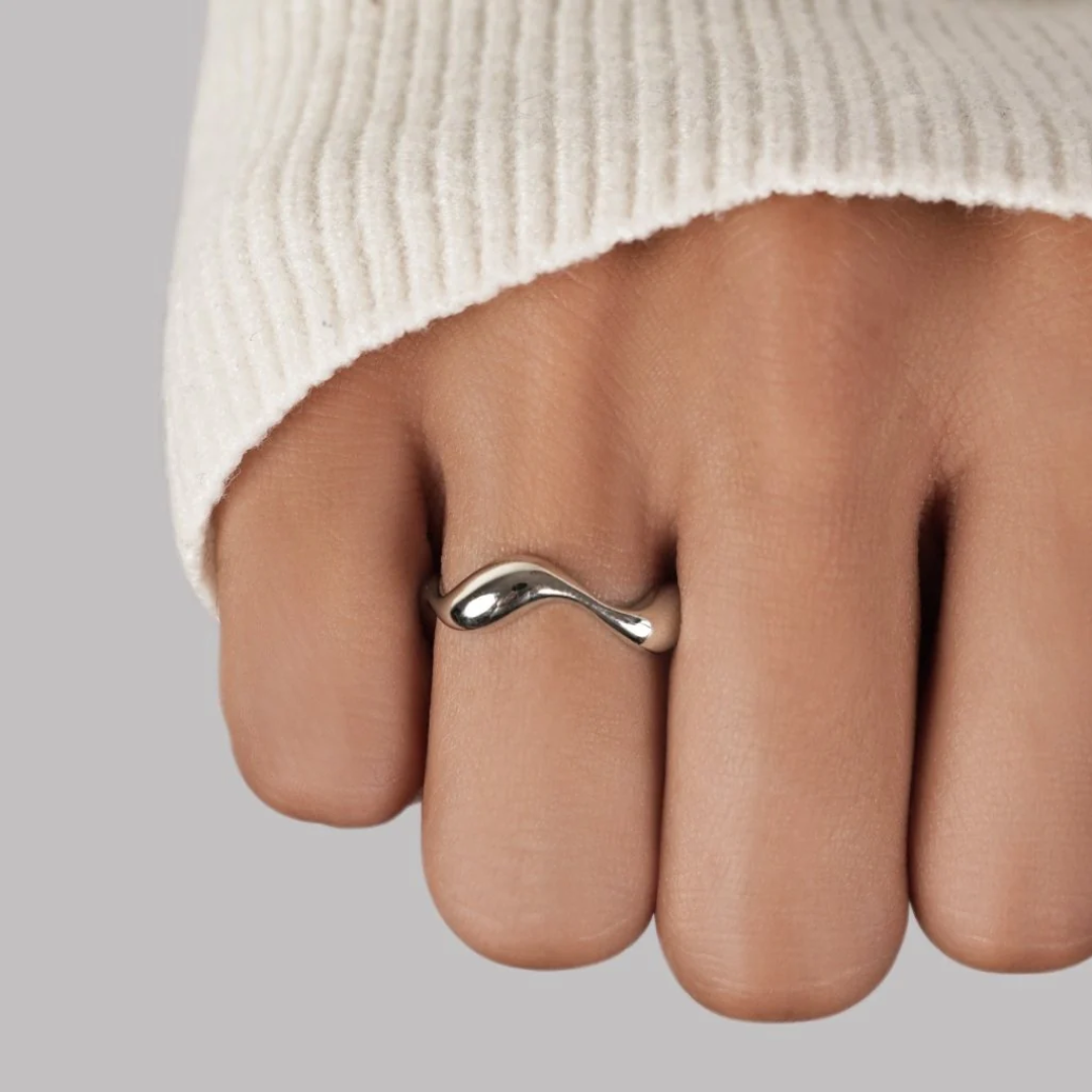 Wave Band Ring